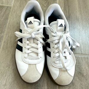 Adidas LV Court 3.0 Sz 7.5